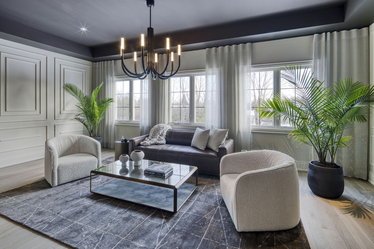 This photo shows the interior of a house.